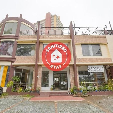 Oyo 759 Royal South Garden Suites Tagaytay City Buitenkant foto