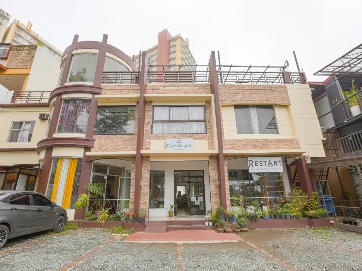 Oyo 759 Royal South Garden Suites Tagaytay City Buitenkant foto